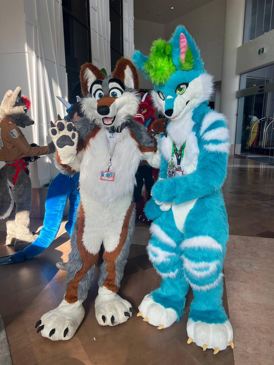 🦊: Wolfpaw and myself 📸: ZenoTPillow